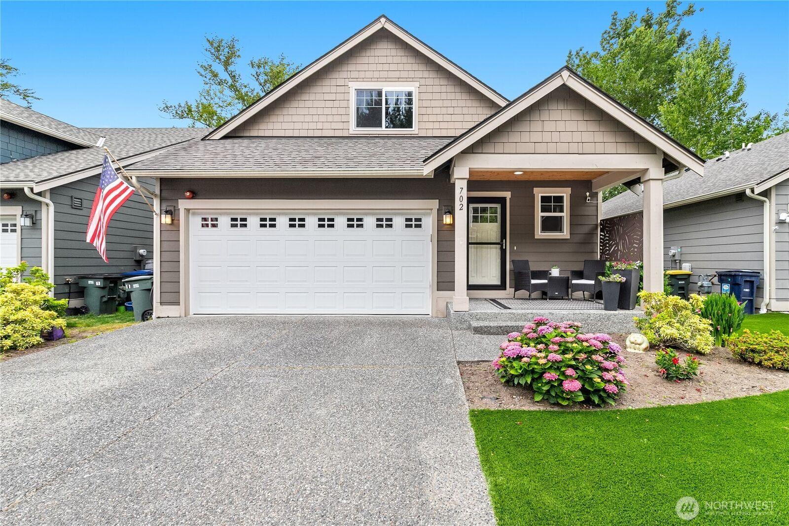 Property Photo:  702  Kodiak Lane  WA 98226 