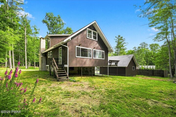 Property Photo:  103 Hemlock Drive  PA 18438 