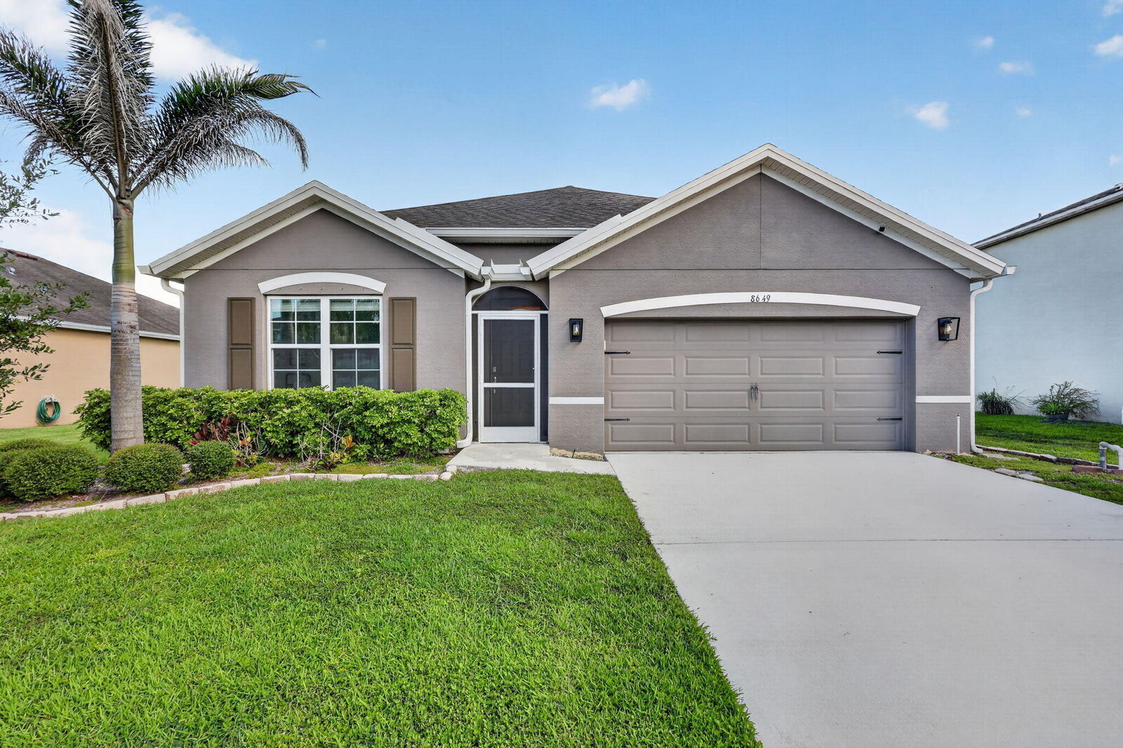 Property Photo:  8649 Cobblestone Drive  FL 34945 