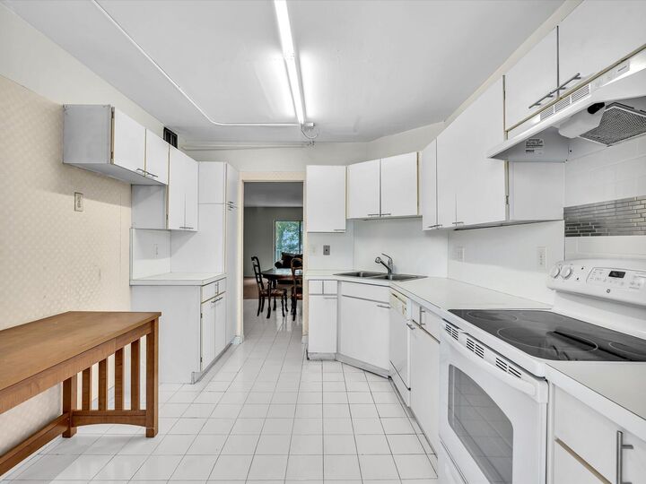 Property Photo:  9101 W Sample Road 204  FL 33065 