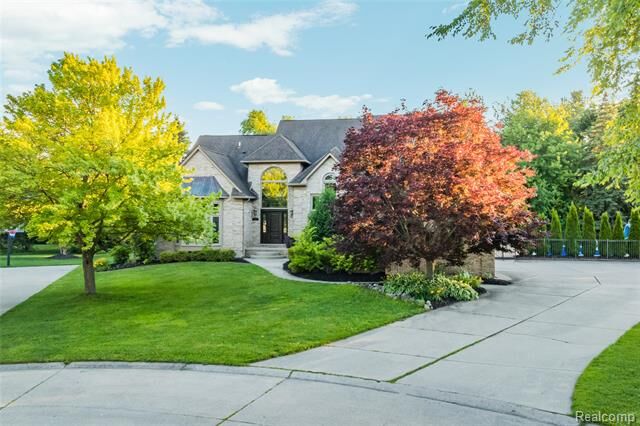 Property Photo:  53961 Sutherland Court  MI 48316 