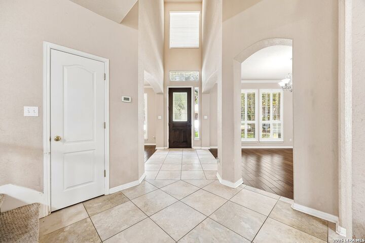 Property Photo: 504 Faulkner Dr TX 78154