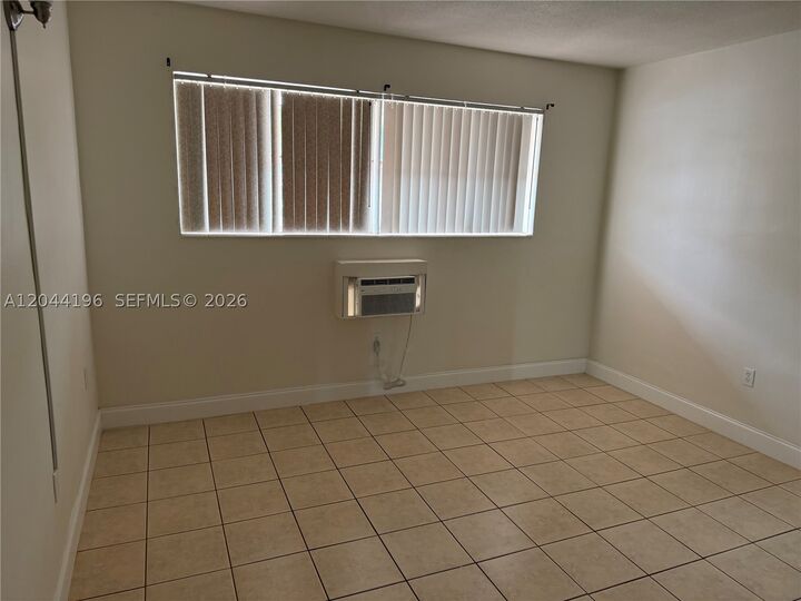 Property Photo:  19001 NE 2nd Ave 1404  FL 33179 