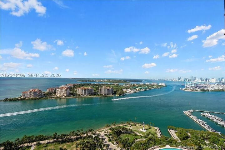 Property Photo: 300 S Pointe Dr 3604 FL 33139