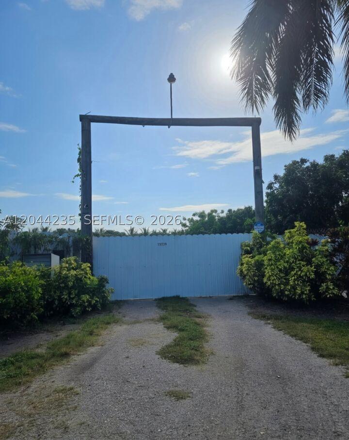 Property Photo: 19550 SW 162nd Ave FL 33187