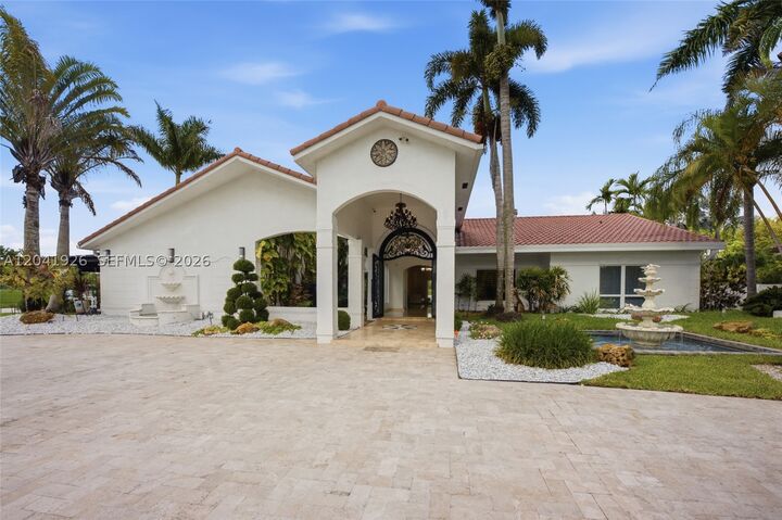 Property Photo: 16170 Saddle Ln FL 33326