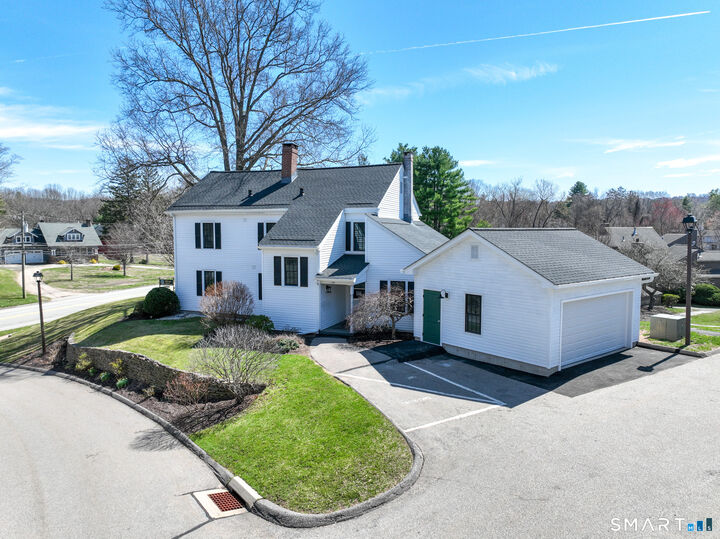 Property Photo:  5 Hollister Way North  CT 06033 