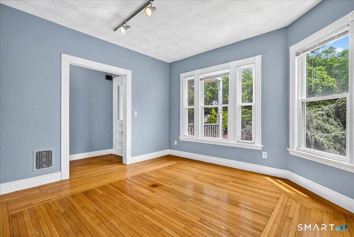 Property Photo:  172 Ellsworth Avenue 1  CT 06511 