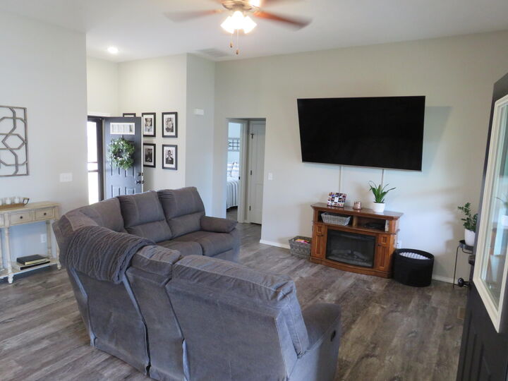 Property Photo:  841 Jefferson Street  MO 65742 
