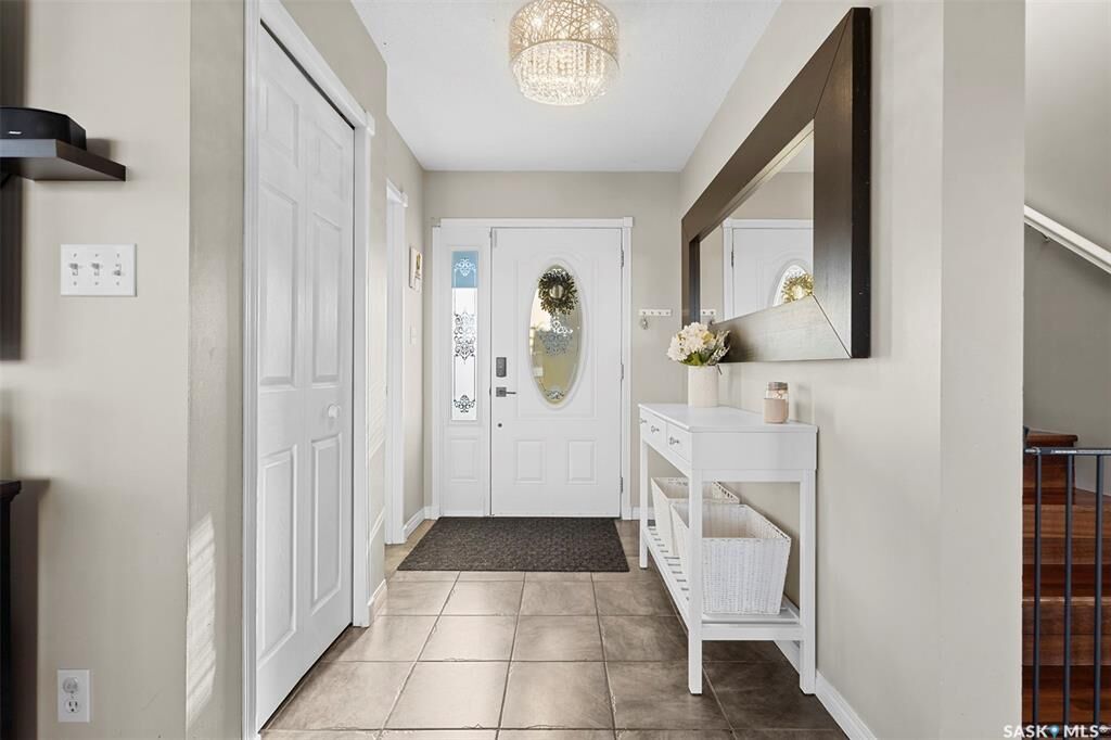 Property Photo:  813 Sandy Rise  SK S0K 2T2 