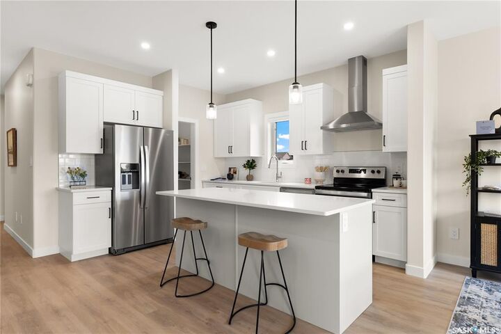 Property Photo:  329 Cockcroft Street  SK S7V 1Y8 