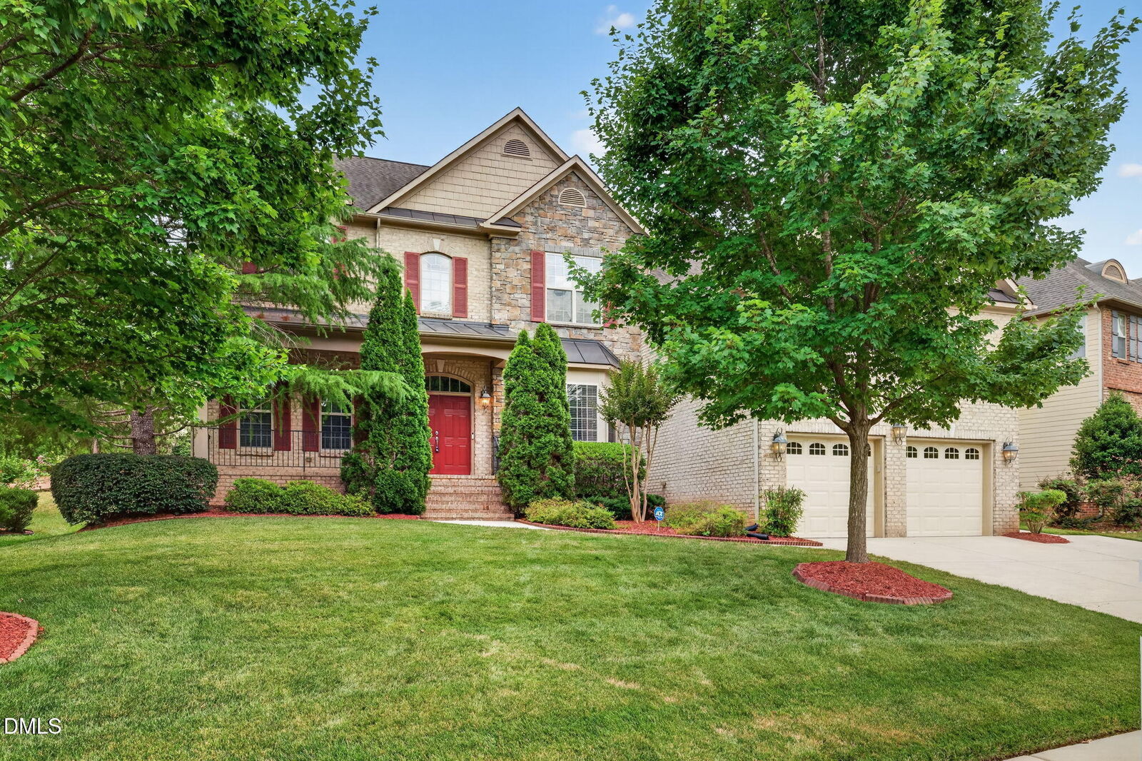 Property Photo:  1049 Kennicott Avenue  NC 27513 
