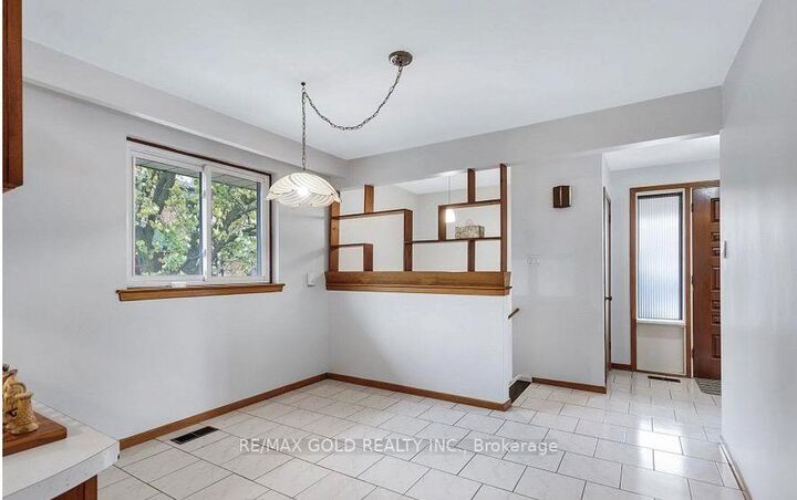 Property Photo:  7 Larchmere Avenue  ON M9L 2N2 