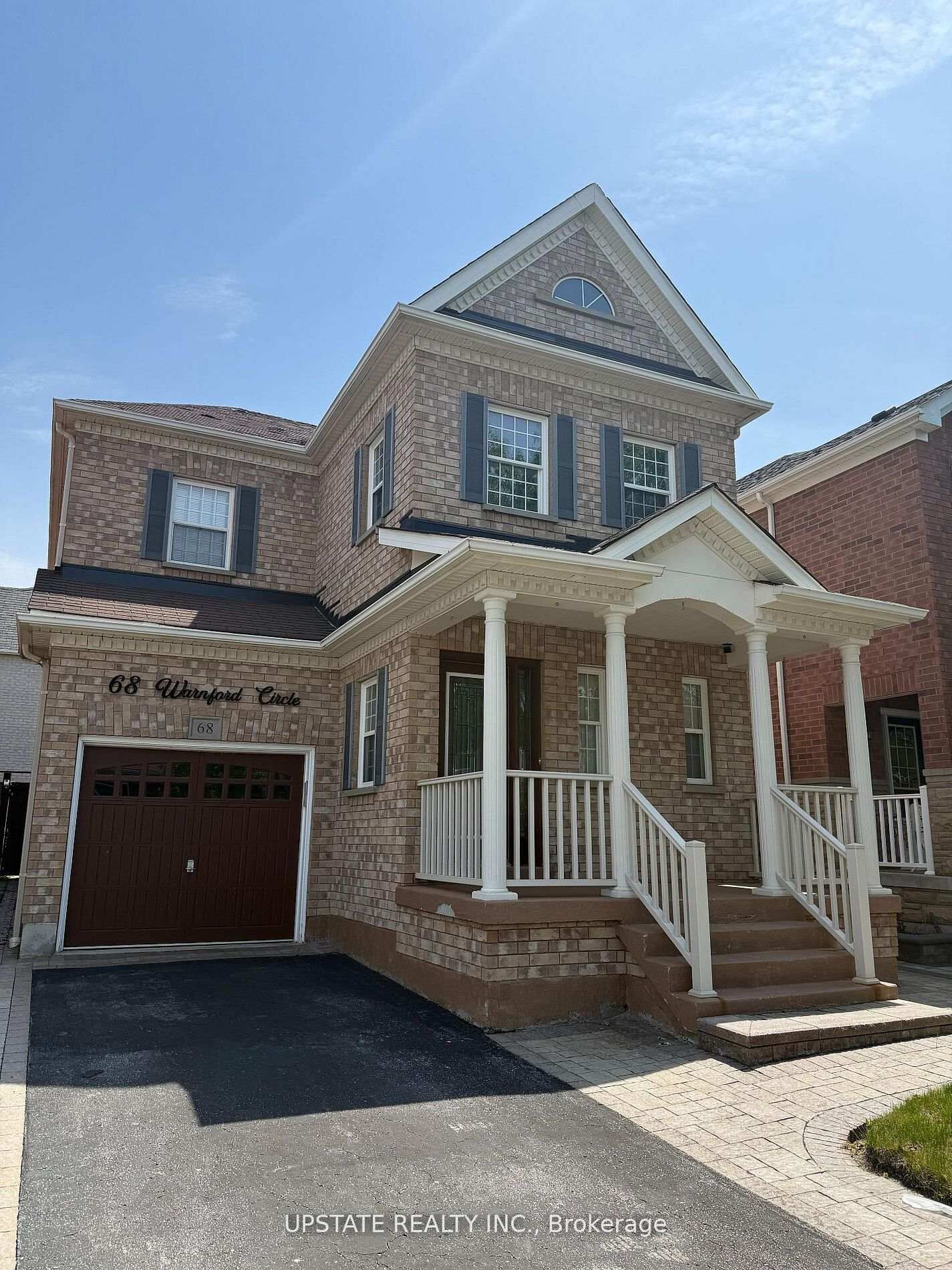Property Photo: 68 Warnford Circle ON L1T 0J3
