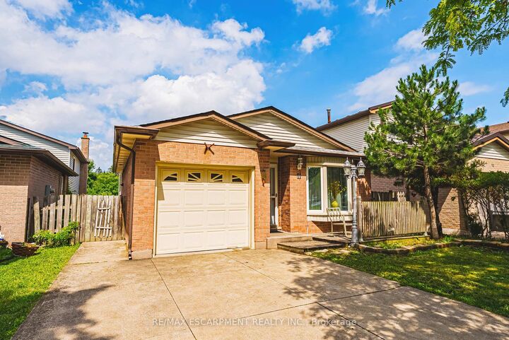 Property Photo: 11 Drakes Drive ON L8E 4G4