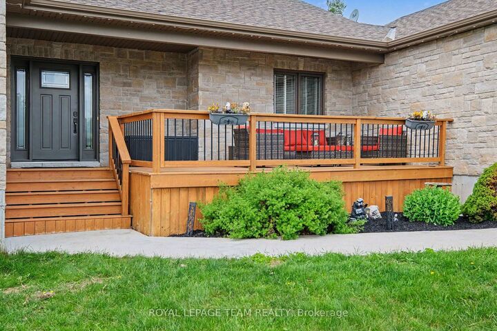 Property Photo:  265 Starlight Place  ON K0A 1B0 