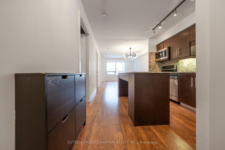 Property Photo:  20 Blue Jays Way 1621  ON M5V 3W6 