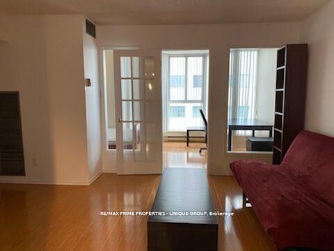 Property Photo:  55 Centre Avenue 1905  ON M5G 1R4 