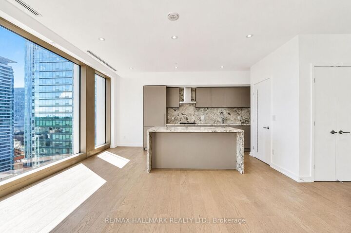 Property Photo:  1315 Bay Street 1901  ON M5R 2C4 