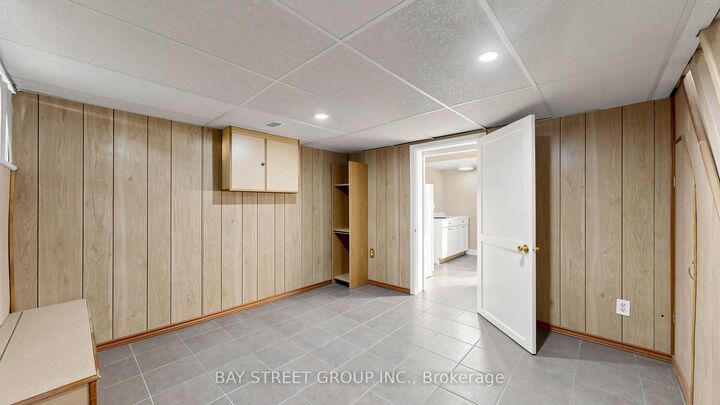Property Photo:  26 Innismore Crescent  ON M1R 1C7 