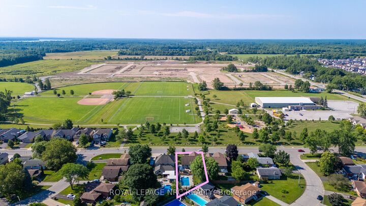 Property Photo: 4001 Weinbrenner Road ON L2G 7X9