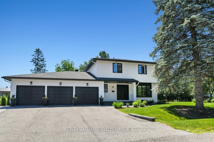 Property Photo: 2 Swans Way N ON K1J 6J2