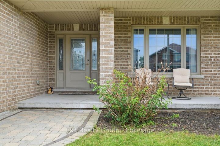 Property Photo:  29 Gale Crescent  ON K8N 4Z5 