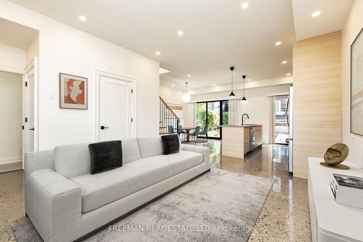 Property Photo:  642 Gladstone Avenue Laneway Home  ON M6H 3J4 