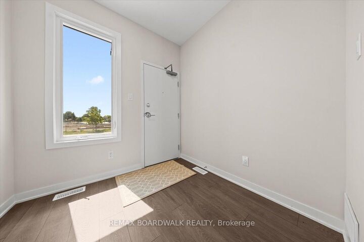 Property Photo:  241 Lamarche Avenue  ON K1W 0M5 