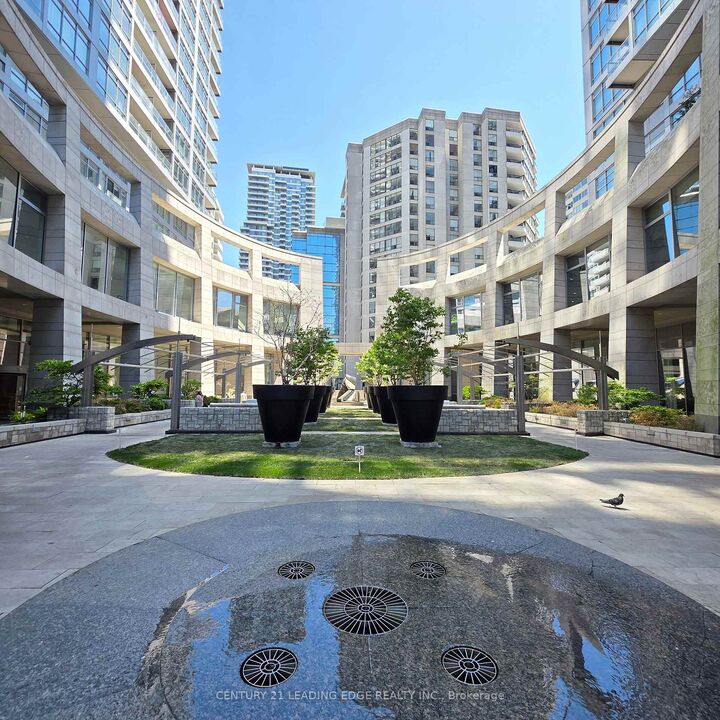 Property Photo:  2191 Yonge Street 2210  ON M4S 3H8 