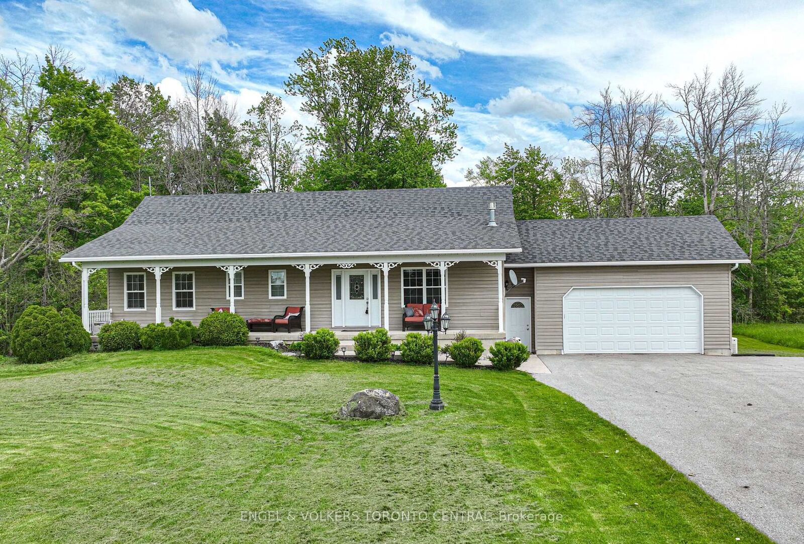 Property Photo: 3516 Kirkfield Road ON L0K 1W0