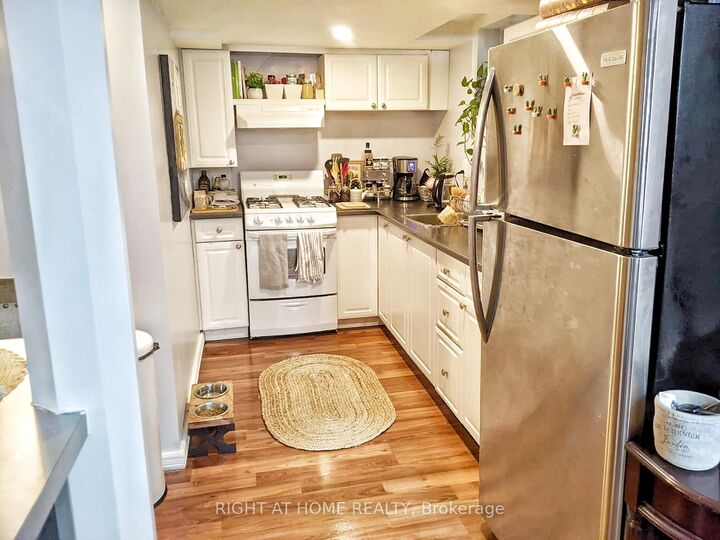 Property Photo:  214 Kent Street  ON L1N 4Y3 