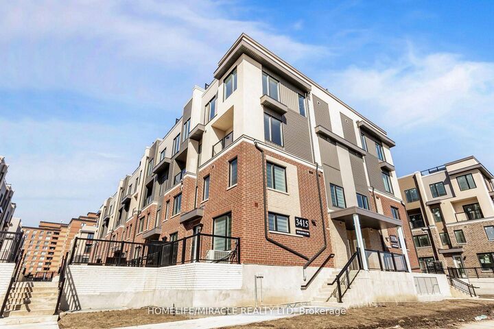 Property Photo: 3415 Ridgeway Drive 16 ON L5L 0B9