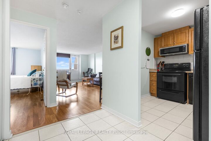 Property Photo: 6720 Glen Erin Drive 1012 ON L5N 3K8