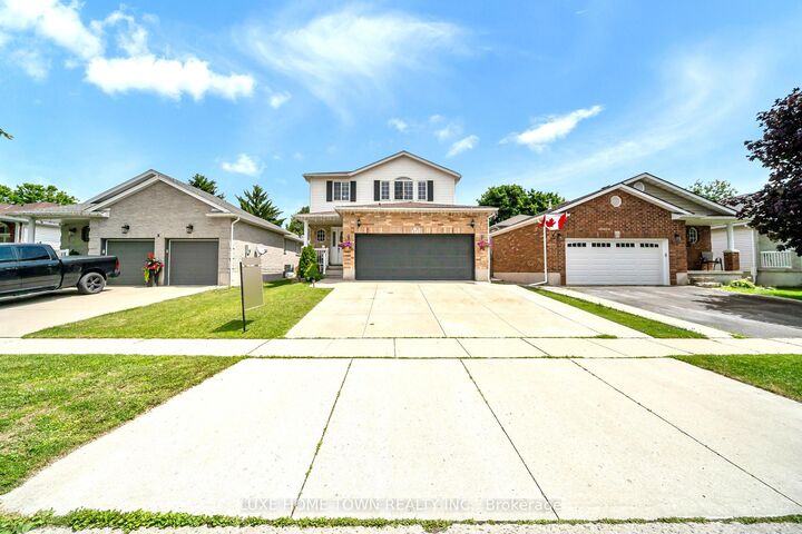 Property Photo: 27 Fraserwood Court ON N1S 5B6