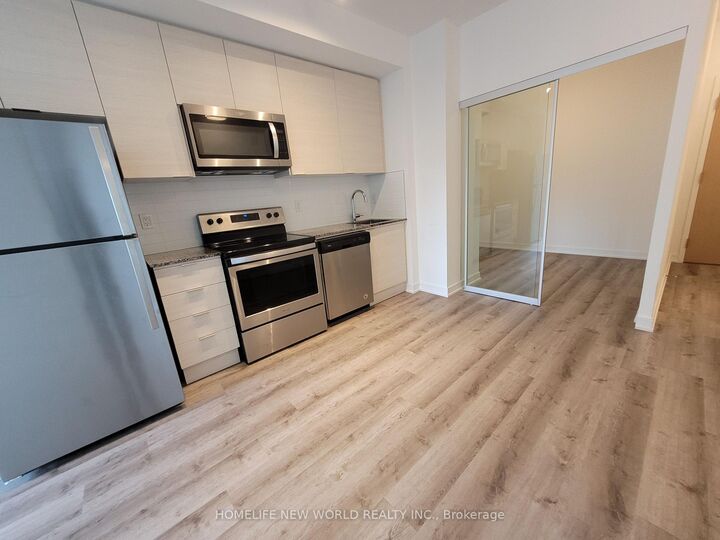 Property Photo: 621 Sheppard Avenue E 710 ON M2K 0G4