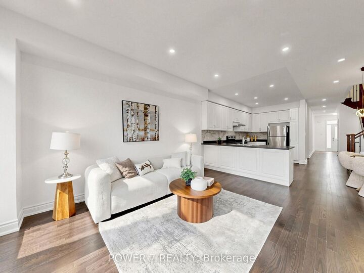Property Photo:  8 Briarfield Avenue  ON L9N 0P5 