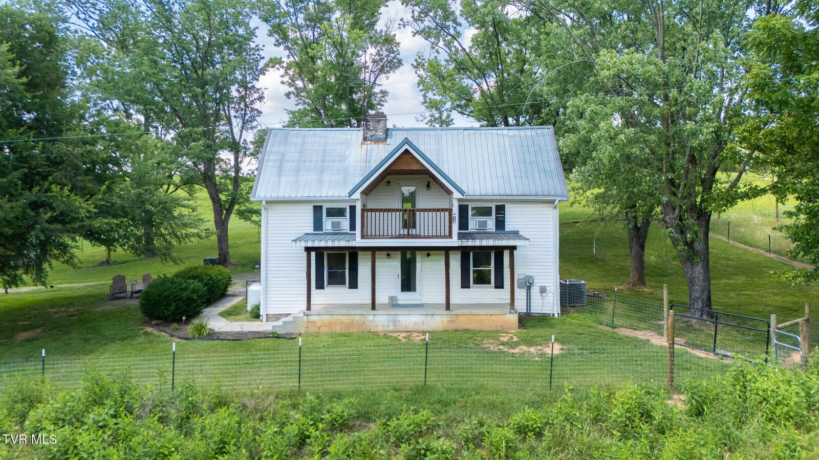 Property Photo: 208 Buffalo Road TN 37618
