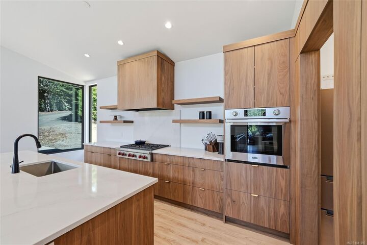 Property Photo: 3576 Sheffield Pl BC V9P 9J8