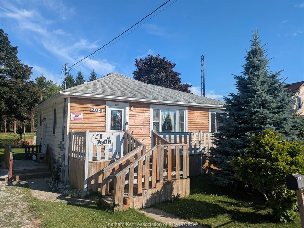 Property Photo: 284 Colborne Street ON N7M 3M4