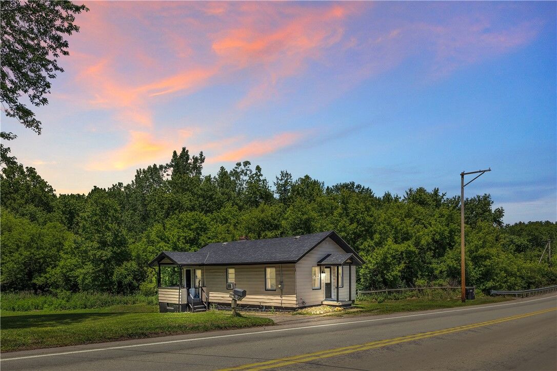 Property Photo:  1747 Galilee Rd  PA 16157 