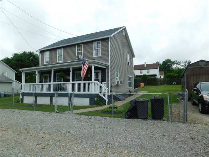 Property Photo: 609 Santo Avenue PA 15435