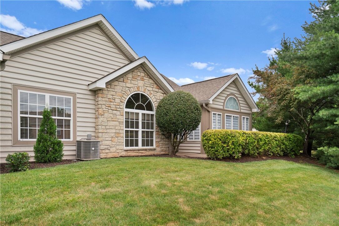 Property Photo:  1701 Heather Heights Dr  PA 15046 