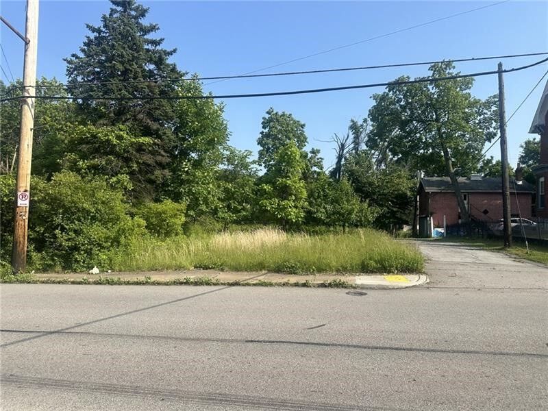 Property Photo:  616 Lincoln Ave  PA 15206 