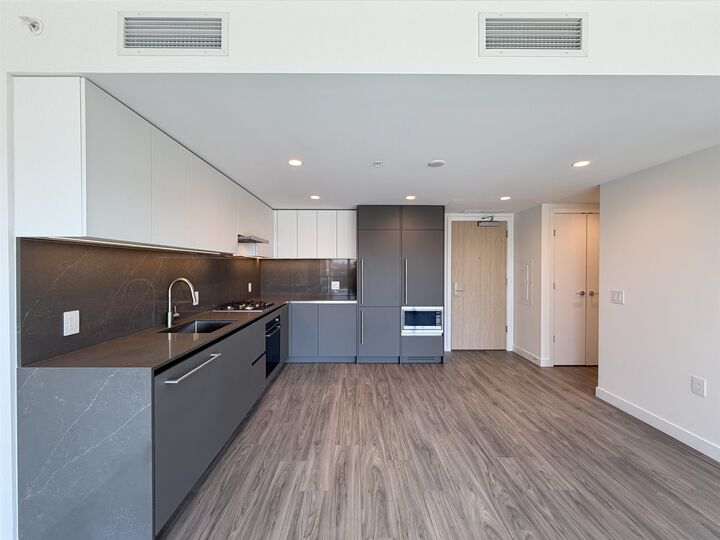 Property Photo:  2135 Springer Avenue 1507  BC V5B 0C1 