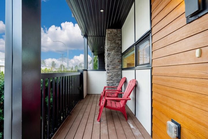 Property Photo: 33209 Cherry Avenue 3 BC V2V 0G8