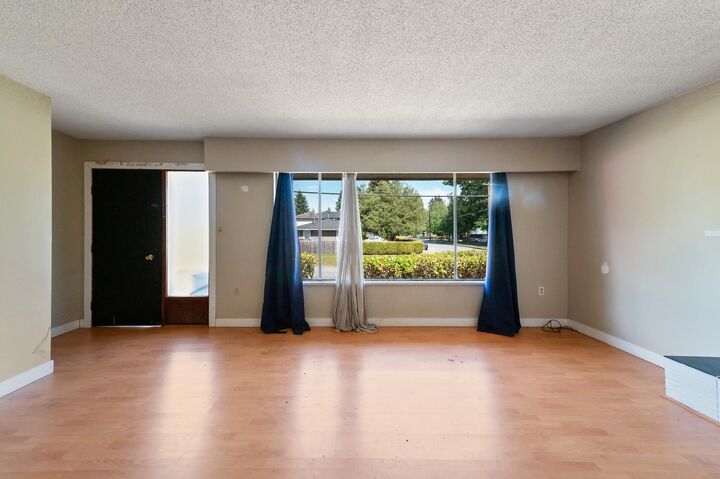 Property Photo: 3425 Flint Street BC V3B 4J4