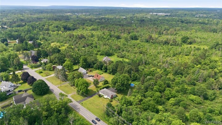 Property Photo: 1320 Girdle Road NY 14059