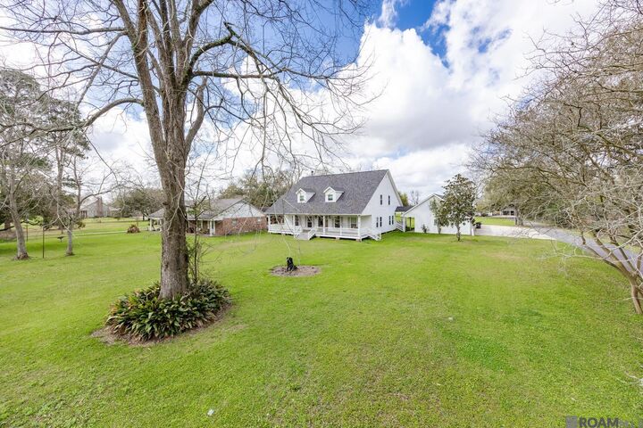 Property Photo: 1205 La Highway 1 LA 70346