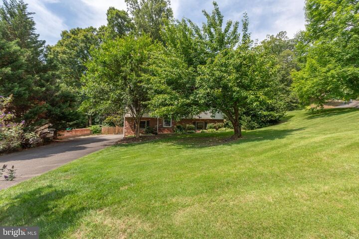Property Photo:  3116 Brown Hill Drive  VA 22408 